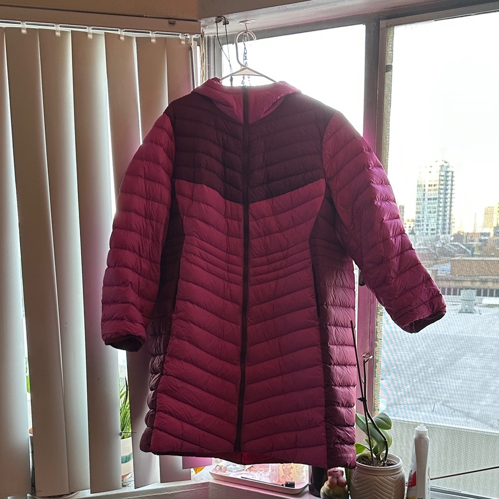 Lands' End Women's Pink and Burgundy Puffer Coat